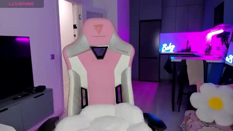 Emi online show from 02-05-26, 03:00