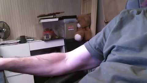 Snapshot of wrangleat0r chatting on 10-28-25, 04:09 wrangleat0r online show from 10-28-25, 04:09