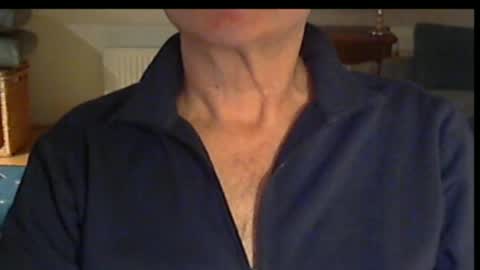 Snapshot of wuki123 chatting on 11-11-25, 04:51 Wuki online show from 11-11-25, 04:51