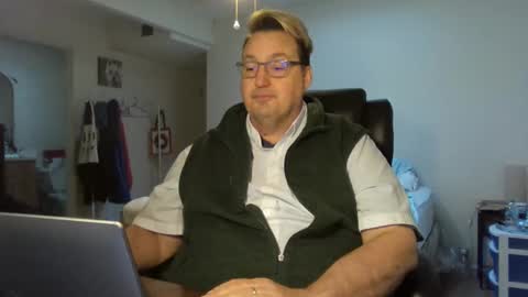 WValentinoX online show from 12-03-24, 05:45