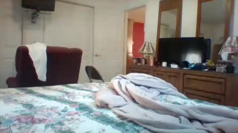 Snapshot of wvmountainlover chatting on 01-13-25, 07:31 wvmountainlover online show from 01-13-25, 07:31