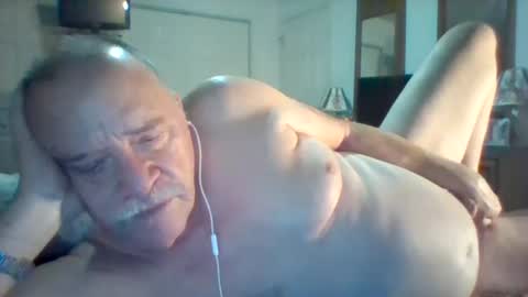 Snapshot of wvmountainlover chatting on 02-14-25, 05:51 wvmountainlover online show from 02-14-25, 05:51