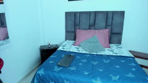 Snapshot of wyatt_2 chatting on 11-21-25, 11:53 wyatt online show from 11-21-25, 11:53