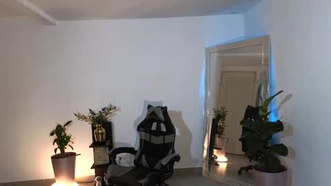 wyatt online show from 10-01-25, 01:33