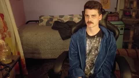 Wyatt online show from 12-18-25, 06:08