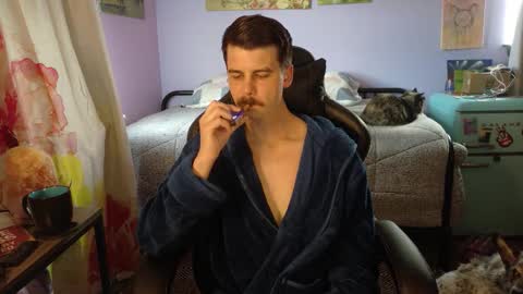 Wyatt online show from 12-21-25, 05:20