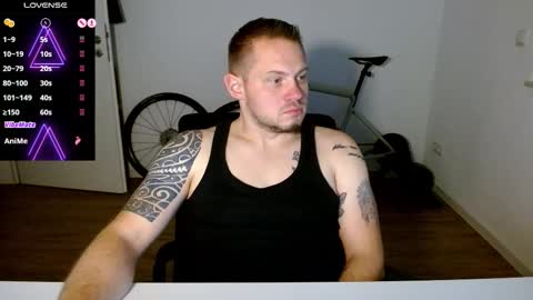 Snapshot of x19marco93x chatting on 11-15-25, 07:10 x19marco93x online show from 11-15-25, 07:10