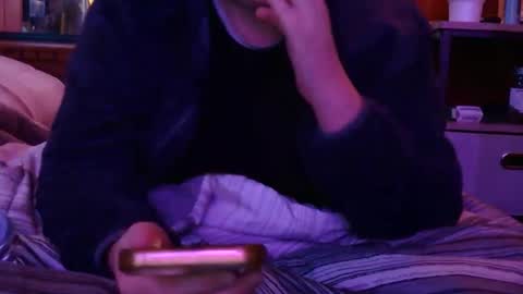 Snapshot of x2kayx2 chatting on 10-25-25, 10:01 x2kayx2 online show from 10-25-25, 10:01