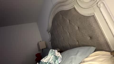 Mariah  online show from 12-20-24, 01:58