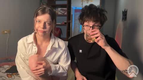 Philipp and Este online show from 01-14-26, 08:25