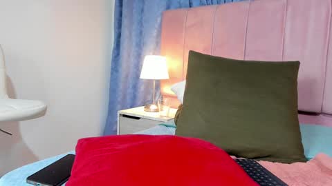 x_milu online show from 01-20-25, 01:18