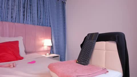 x_milu online show from 02-25-25, 03:05