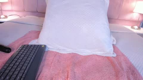 x_milu online show from 03-08-25, 10:02