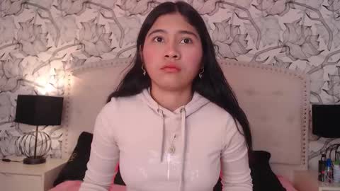 Snapshot of xaander_ chatting on 11-03-25, 03:30 aurora  online show from 11-03-25, 03:30