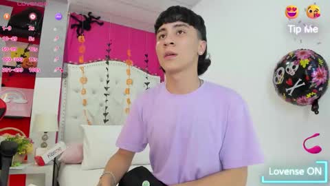 Snapshot of xaandergrey chatting on 10-19-25, 07:14 xaanderGrey online show from 10-19-25, 07:14