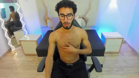 Snapshot of xander_tay chatting on 12-03-24, 07:33 ISSANDER online show from 12-03-24, 07:33