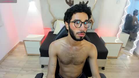 Snapshot of xander_tay chatting on 12-04-24, 07:45 ISSANDER online show from 12-04-24, 07:45