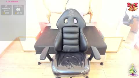 Snapshot of xander_tay chatting on 12-04-24, 11:02 ISSANDER online show from 12-04-24, 11:02