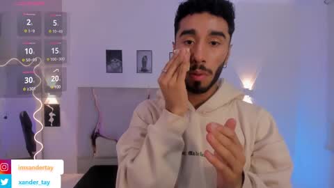 Snapshot of xander_tay chatting on 02-11-25, 07:38 ISSANDER online show from 02-11-25, 07:38