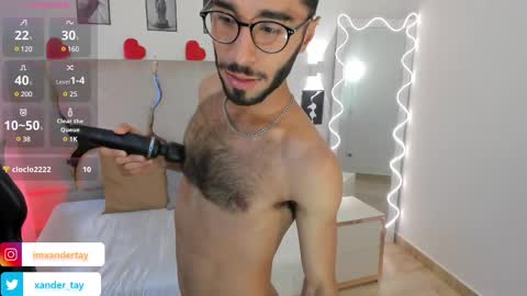 Snapshot of xander_tay chatting on 02-17-25, 08:26 ISSANDER online show from 02-17-25, 08:26