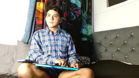 Snapshot of xandrodeluxe chatting on 10-24-25, 02:46 xandrodeluxe online show from 10-24-25, 02:46