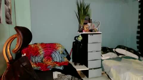 Snapshot of xangel_redx chatting on 11-07-25, 11:43 ANGEL online show from 11-07-25, 11:43