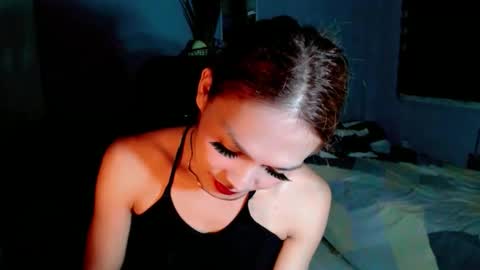 Snapshot of xangel_redx chatting on 11-10-25, 10:14 ANGEL online show from 11-10-25, 10:14