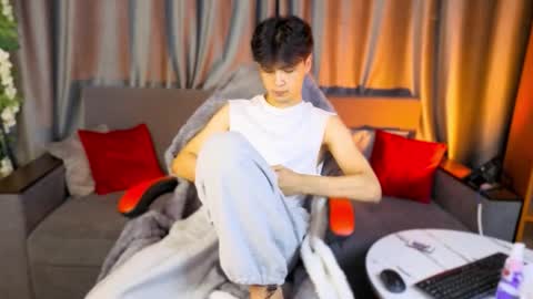 Elvin online show from 01-15-26, 01:26