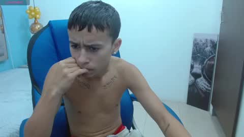 Snapshot of xavii_18_ chatting on 01-22-25, 12:06 xavii_18_ online show from 01-22-25, 12:06