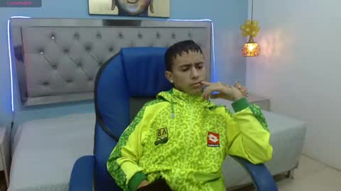 Snapshot of xavii_18_ chatting on 01-25-25, 12:26 xavii_18_ online show from 01-25-25, 12:26