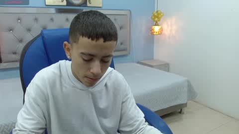 Snapshot of xavii_18_ chatting on 02-09-25, 12:19 xavii_18_ online show from 02-09-25, 12:19