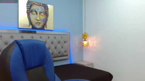 Snapshot of xavii_18_ chatting on 02-27-25, 01:17 xavii_18_ online show from 02-27-25, 01:17