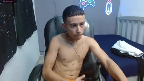 Snapshot of xavii_18_ chatting on 03-06-25, 05:33 xavii_18_ online show from 03-06-25, 05:33