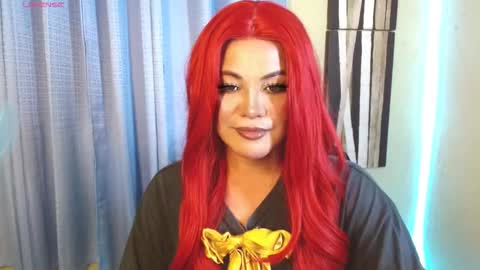 Snapshot of xcalisthra_69x chatting on 10-22-25, 04:29 Godess Lucy online show from 10-22-25, 04:29