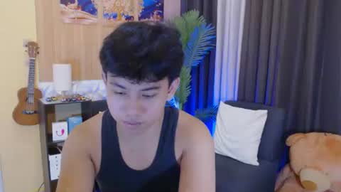 Snapshot of xcigbatecum chatting on 10-11-25, 03:10 Charlie online show from 10-11-25, 03:10