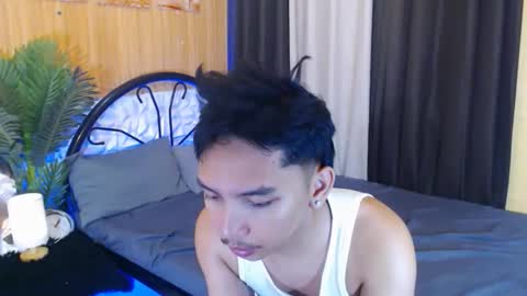 Snapshot of xcigbatecum chatting on 11-17-25, 12:22 Charlie online show from 11-17-25, 12:22