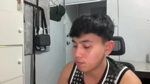 Snapshot of xcigbatecum chatting on 11-23-25, 07:35 Charlie online show from 11-23-25, 07:35