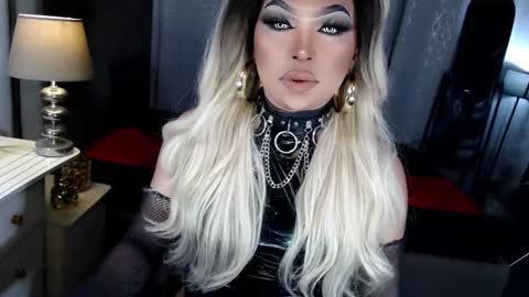 Zhavia online show from 10-20-25, 06:52