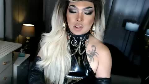 Zhavia online show from 11-20-25, 02:12