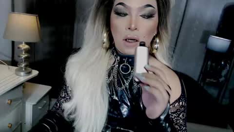 Zhavia online show from 01-15-26, 02:43