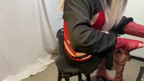 xdresserwithass online show from 02-15-25, 09:27