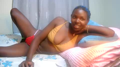 Snapshot of xeenah chatting on 11-04-25, 08:19 xeenah online show from 11-04-25, 08:19