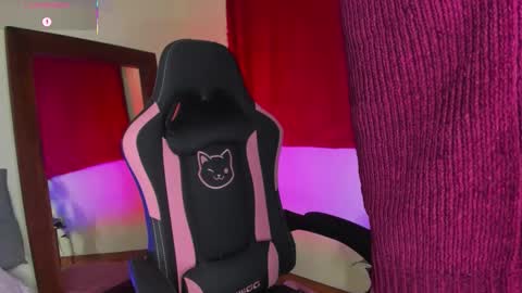 Kanae. online show from 10-20-25, 01:17