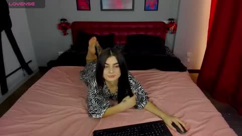 Emma online show from 02-28-25, 01:36