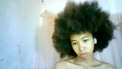 Snapshot of xenna610827 chatting on 02-19-25, 05:49 xenna610827 online show from 02-19-25, 05:49