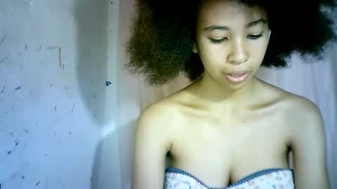 Snapshot of xenna610827 chatting on 02-19-25, 02:55 xenna610827 online show from 02-19-25, 02:55