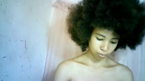 Snapshot of xenna610827 chatting on 02-23-25, 09:33 xenna610827 online show from 02-23-25, 09:33