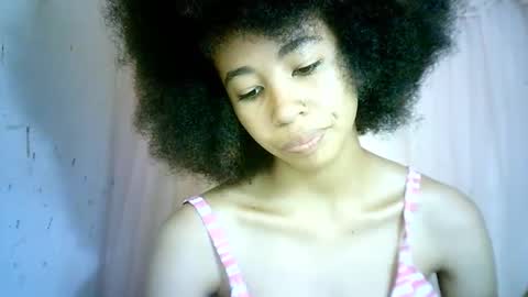 Snapshot of xenna610827 chatting on 03-05-25, 12:44 xenna610827 online show from 03-05-25, 12:44