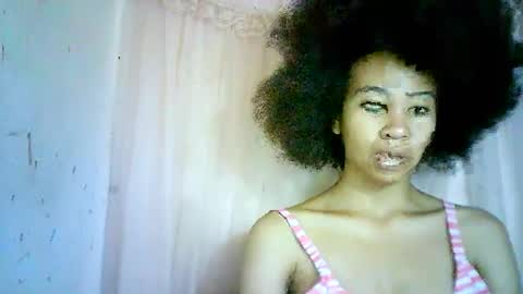 Snapshot of xenna610827 chatting on 03-06-25, 07:36 xenna610827 online show from 03-06-25, 07:36