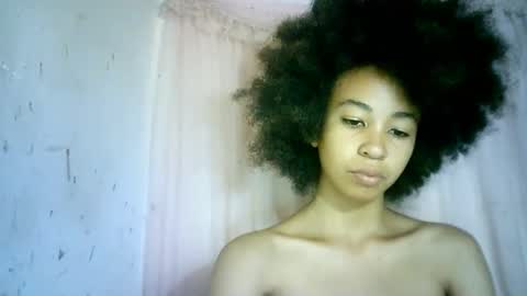 Snapshot of xenna610827 chatting on 03-12-25, 03:18 xenna610827 online show from 03-12-25, 03:18